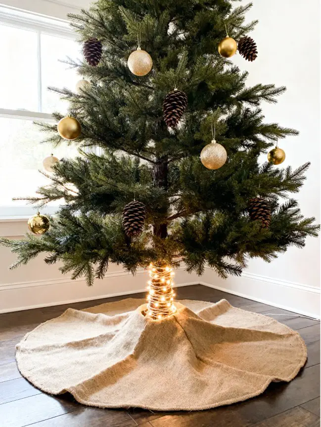 Traditional Farmhouse Christmas Tree Decor Ideas