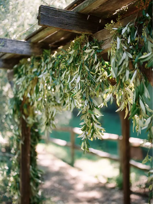 Boho Pergola Wedding Decoration Ideas