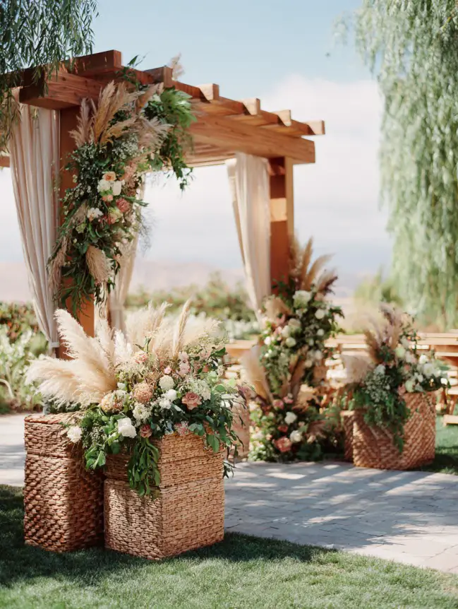Boho Pergola Wedding Decoration Ideas