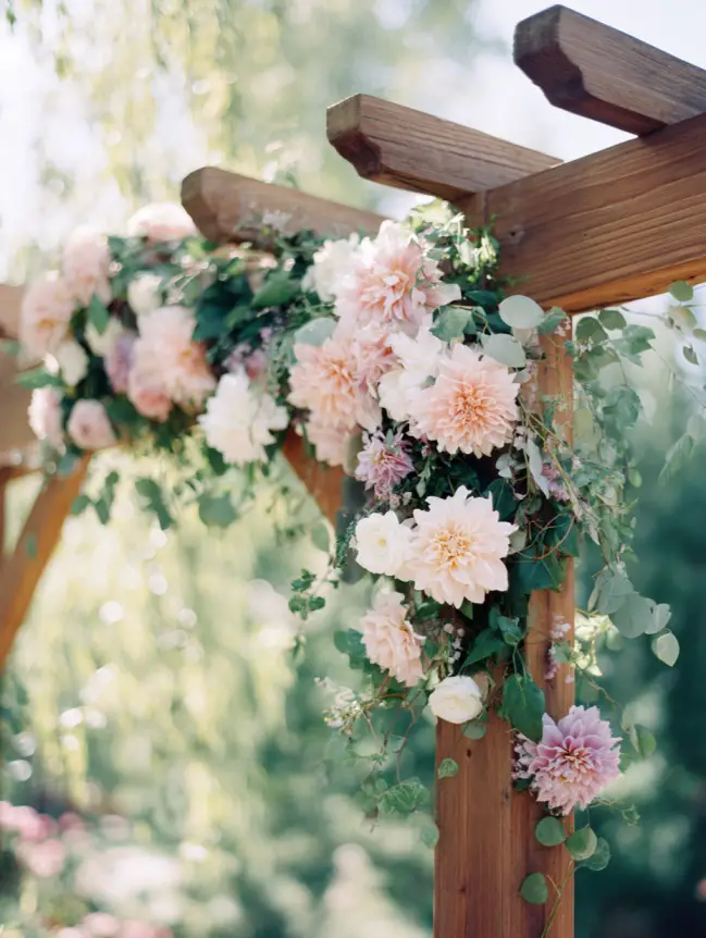 Boho Pergola Wedding Decoration Ideas