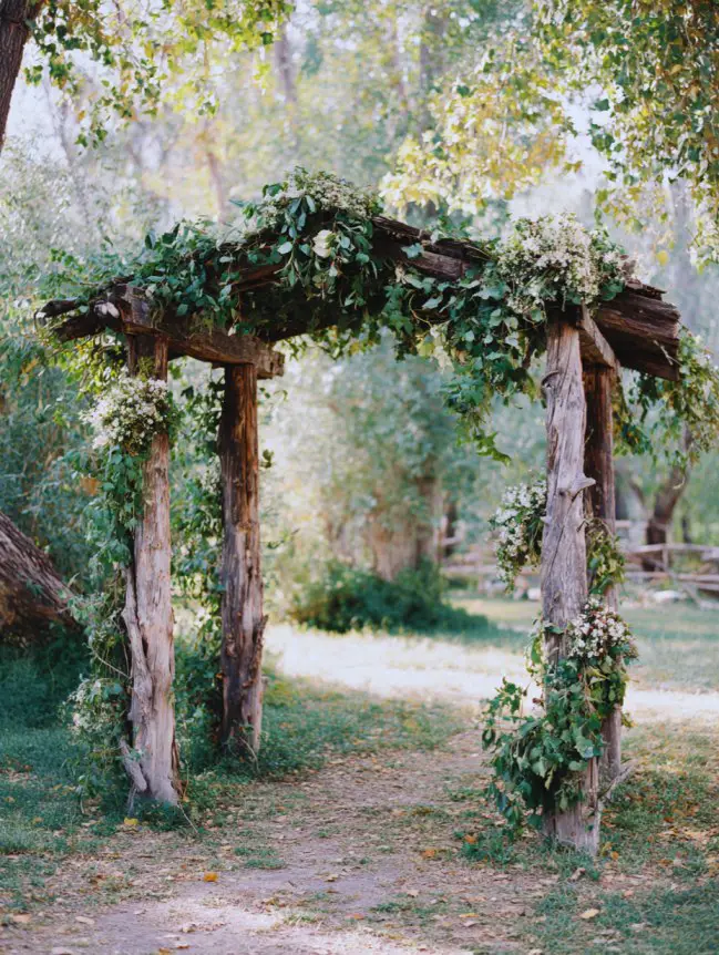 Boho Pergola Wedding Decoration Ideas