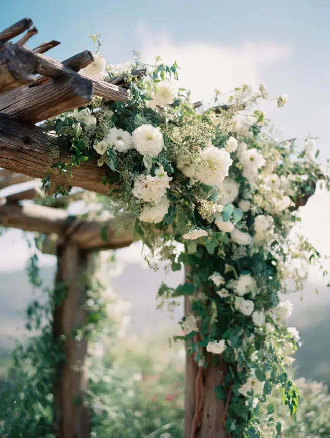 Boho Pergola Wedding Decoration Ideas