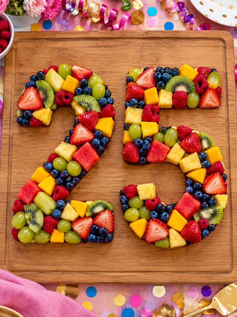 45 Beautiful Fruit Platter Designs for Parties - image 33